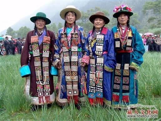 Tibetan clothing